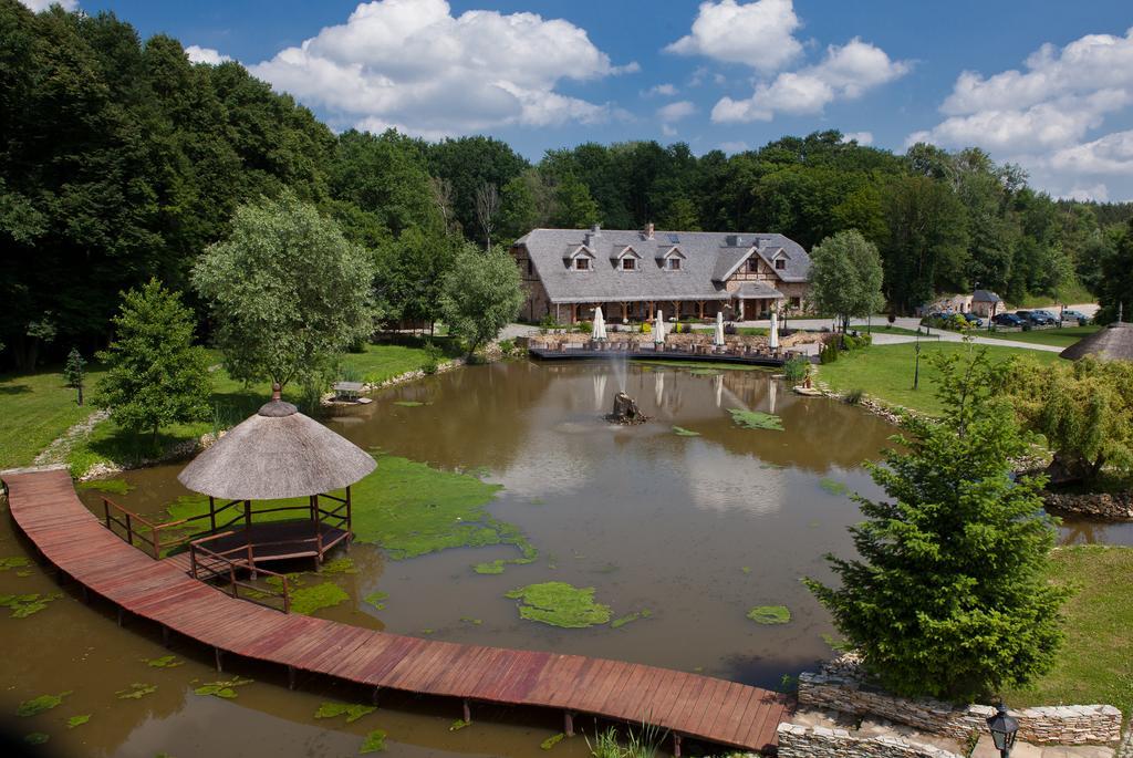 Milocin Park Centrum Wypoczynkowo-Konferencyjne Pierwoszow Экстерьер фото