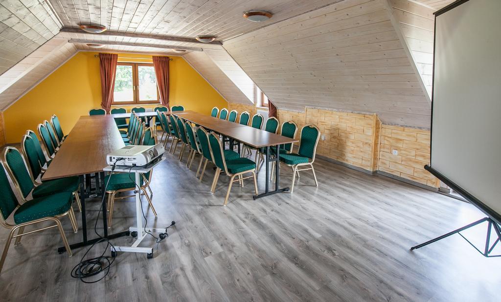 Milocin Park Centrum Wypoczynkowo-Konferencyjne Pierwoszow Экстерьер фото